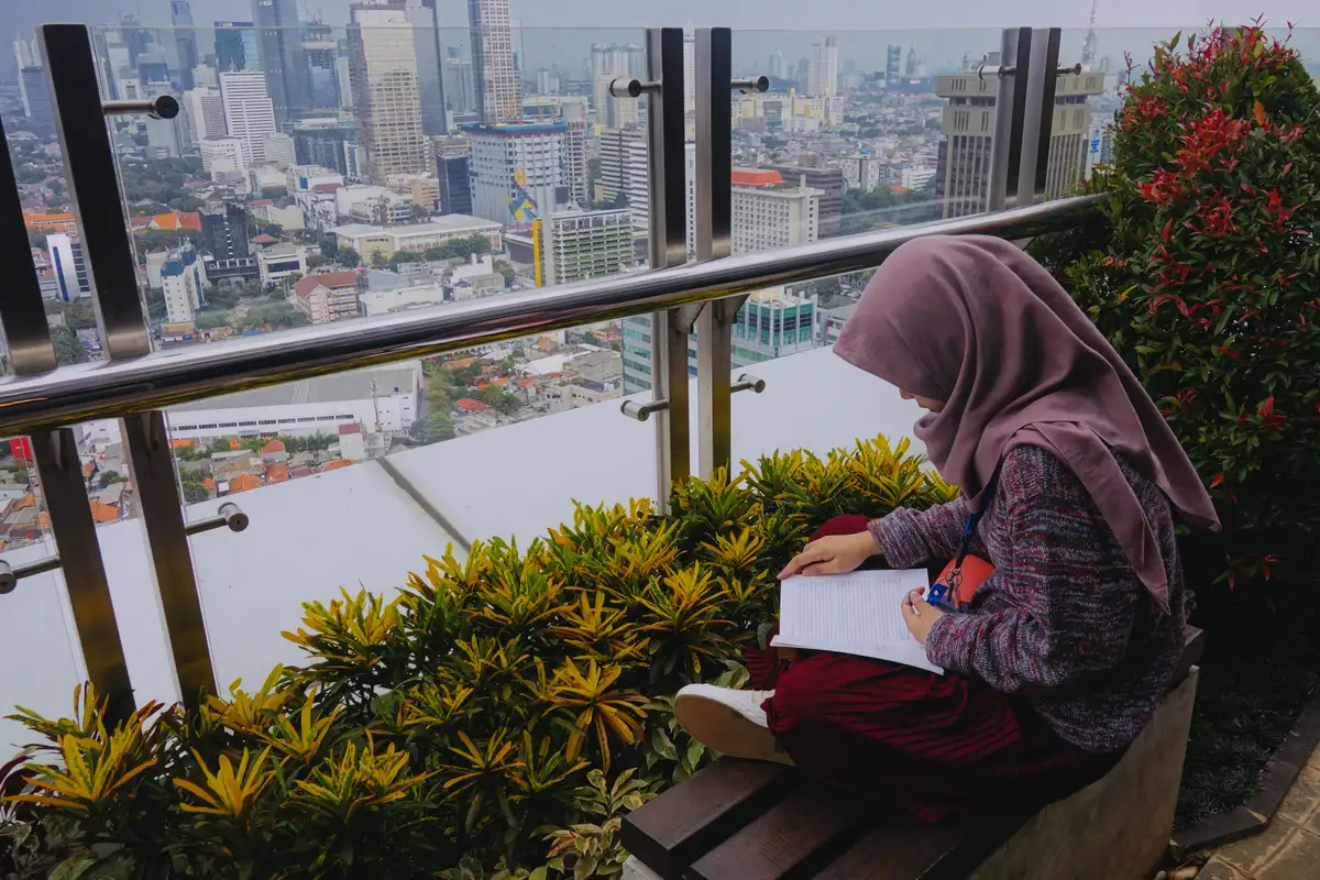 Violations of Muslim female students' fundamental rights protected by the Constitution