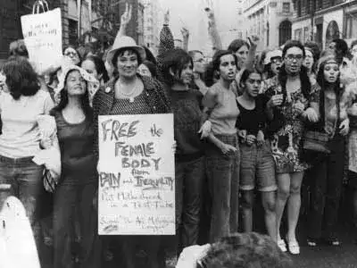 FASHION AND FEMINISM: THE ROLE OF CLOTHING IN THE WOMEN’S LIBERATION MOVEMENT